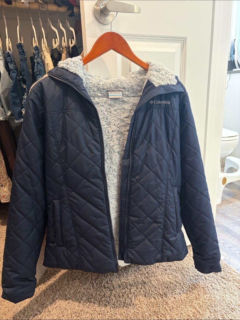Columbia Navy Quilted Puffer Jacket with Sherpa Lining
